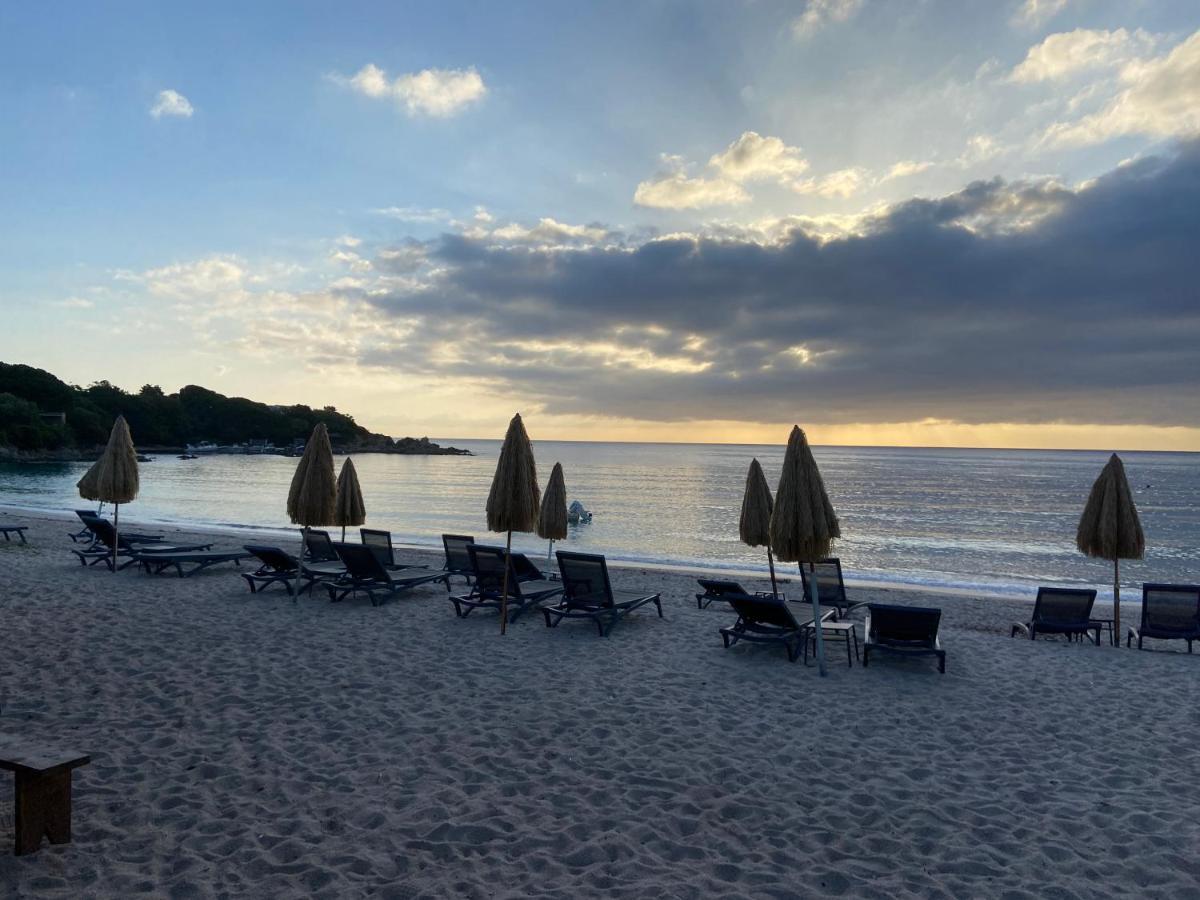 Les Lodges De La Plage U Dragulinu Sari-Solenzara Exterior foto