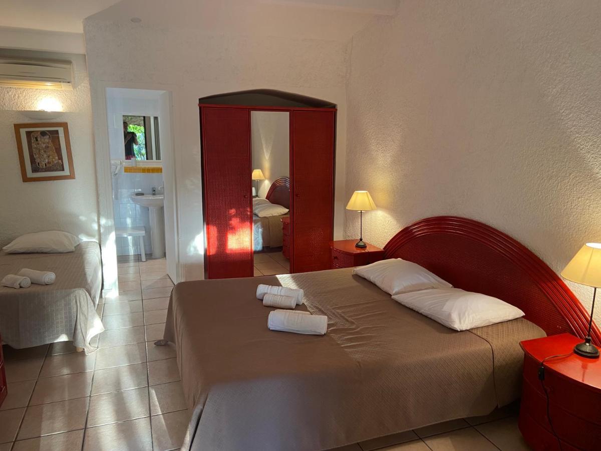 Les Lodges De La Plage U Dragulinu Sari-Solenzara Exterior foto