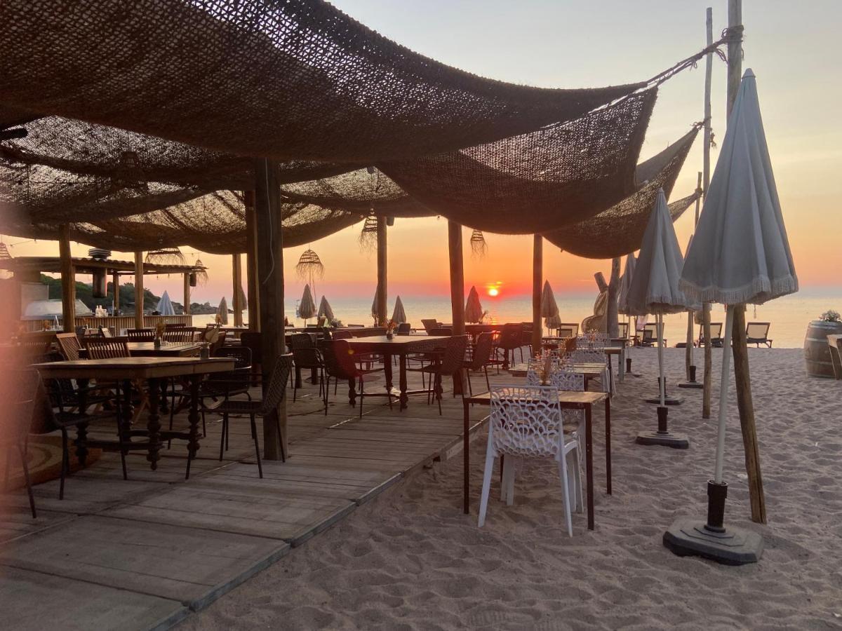 Les Lodges De La Plage U Dragulinu Sari-Solenzara Exterior foto
